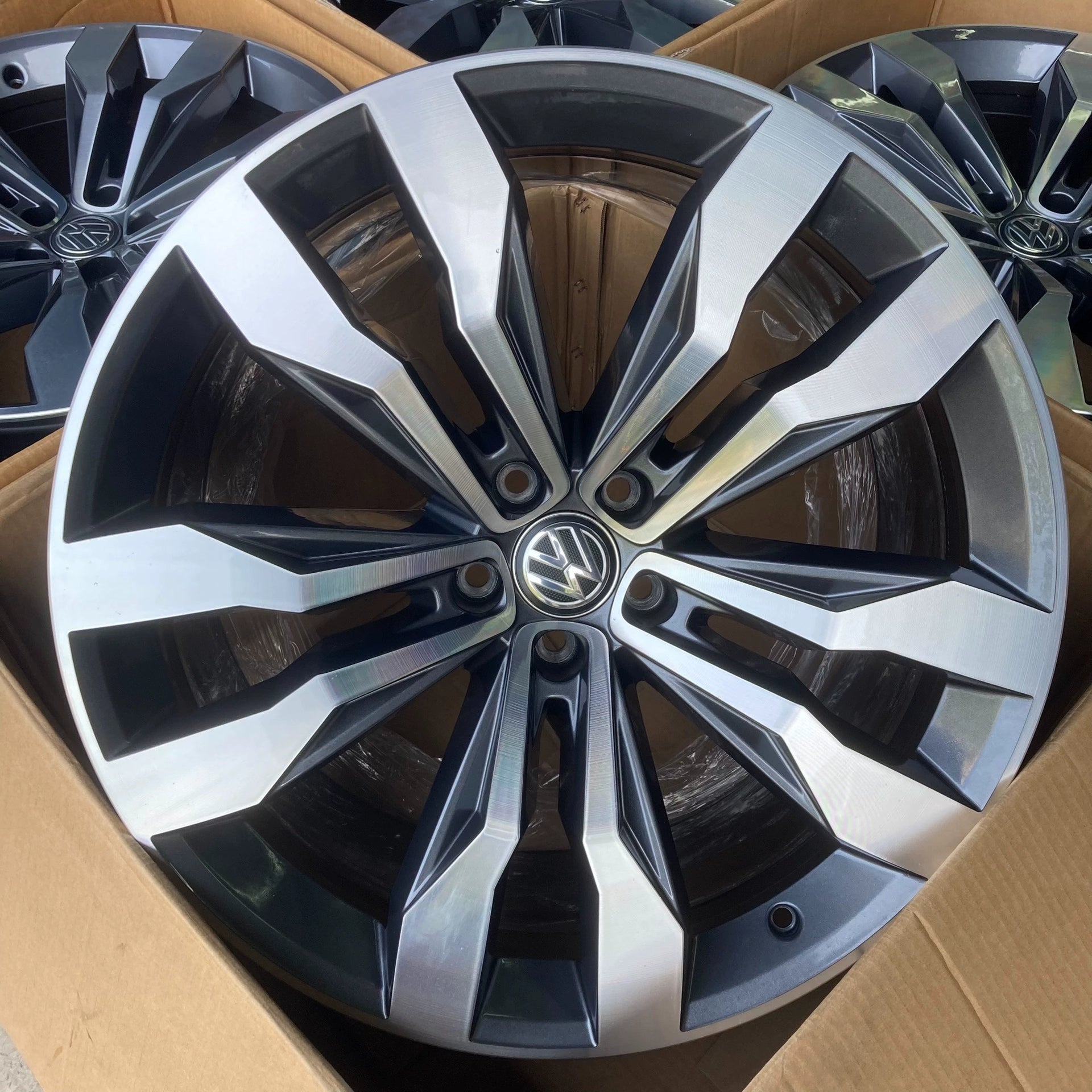 21 Zoll Alufelgen OEM-Stil – Kompatibel VW Touareg, Atlas, ID.4